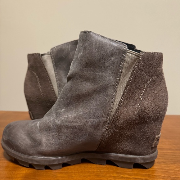 Sorel Joan of Arctic Wedge Il Zip Booties - Like New - Picture 1 of 9